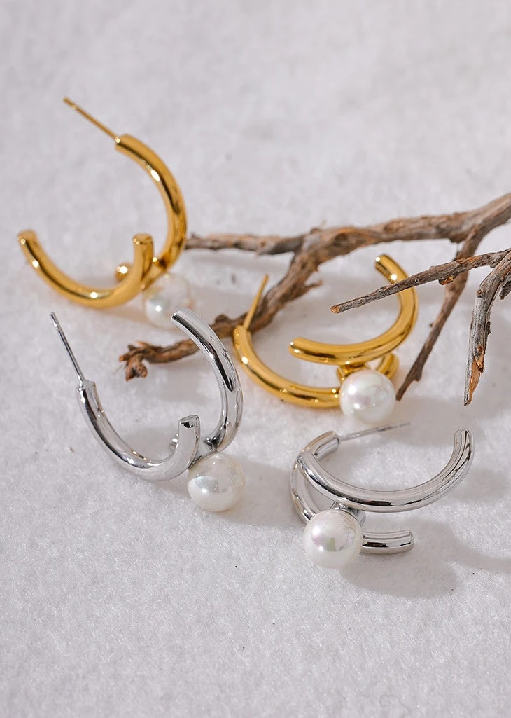 Imitation Pearls Geometric Huggie Earrings - Ecru