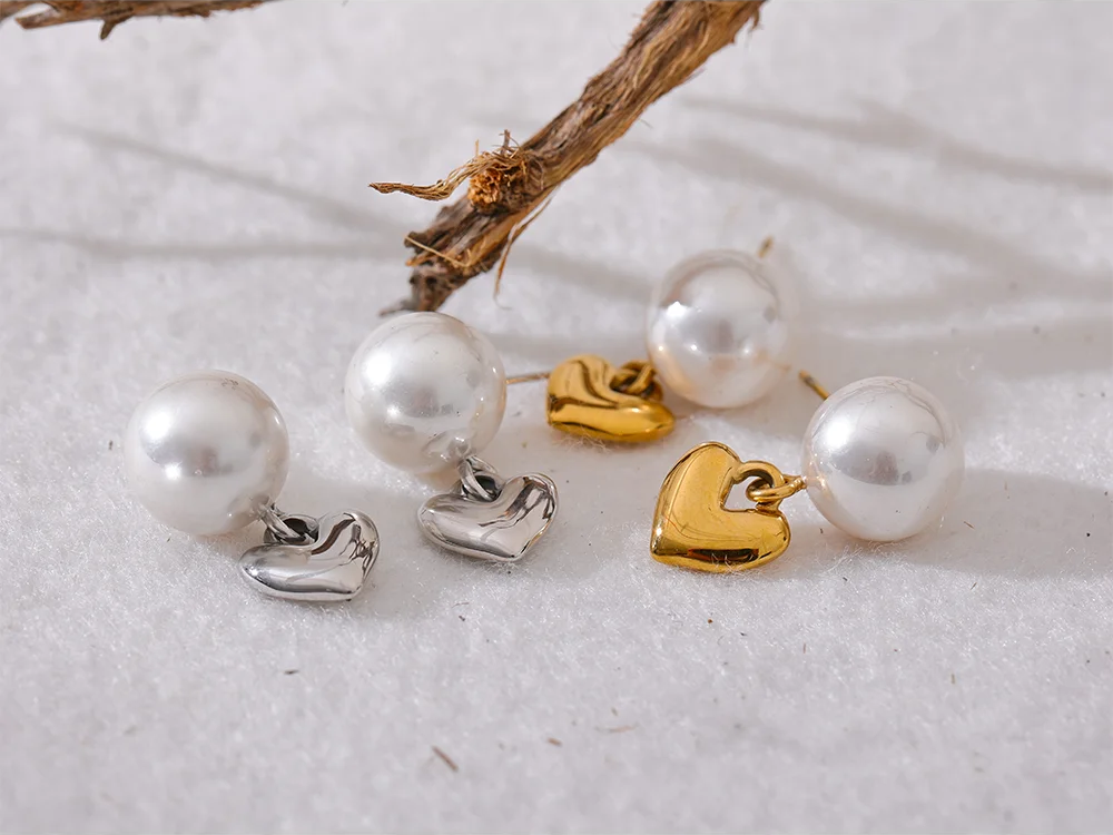 Imitation Pearls Heart Love Earrings - Ecru