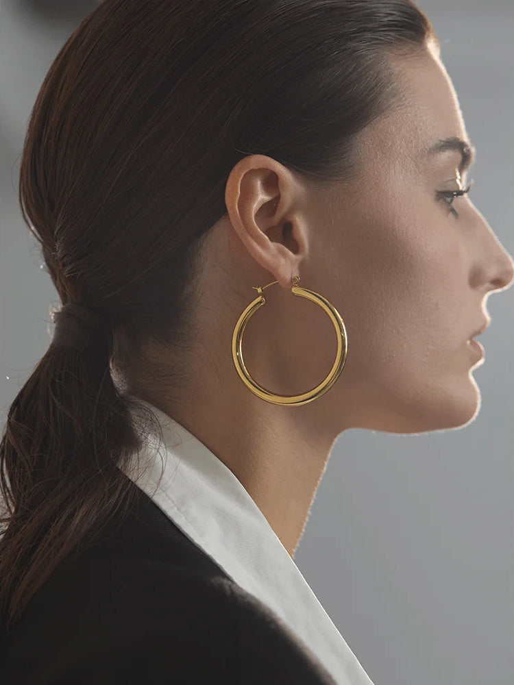 Minimalist Chunky Chic Hoop Earrings - Ecru
