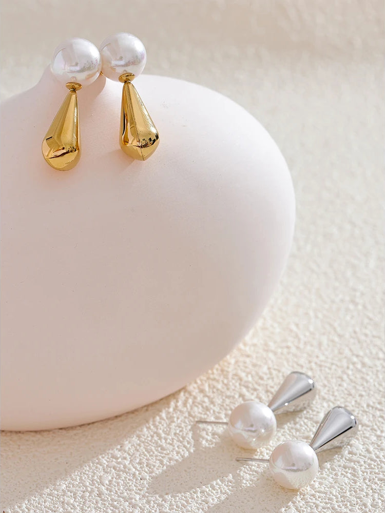 Pearl Shiny Classic Stud Earrings - Ecru