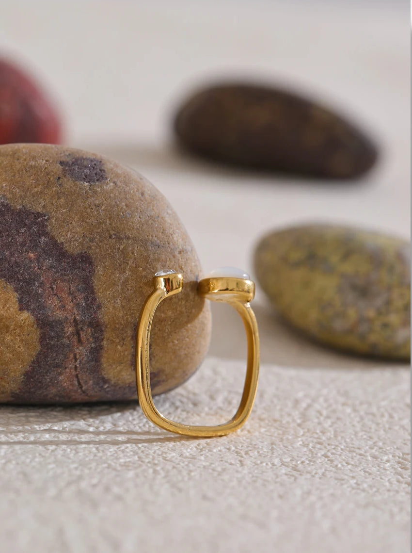 Refined Shell Adjustable Modern Ring - Ecru