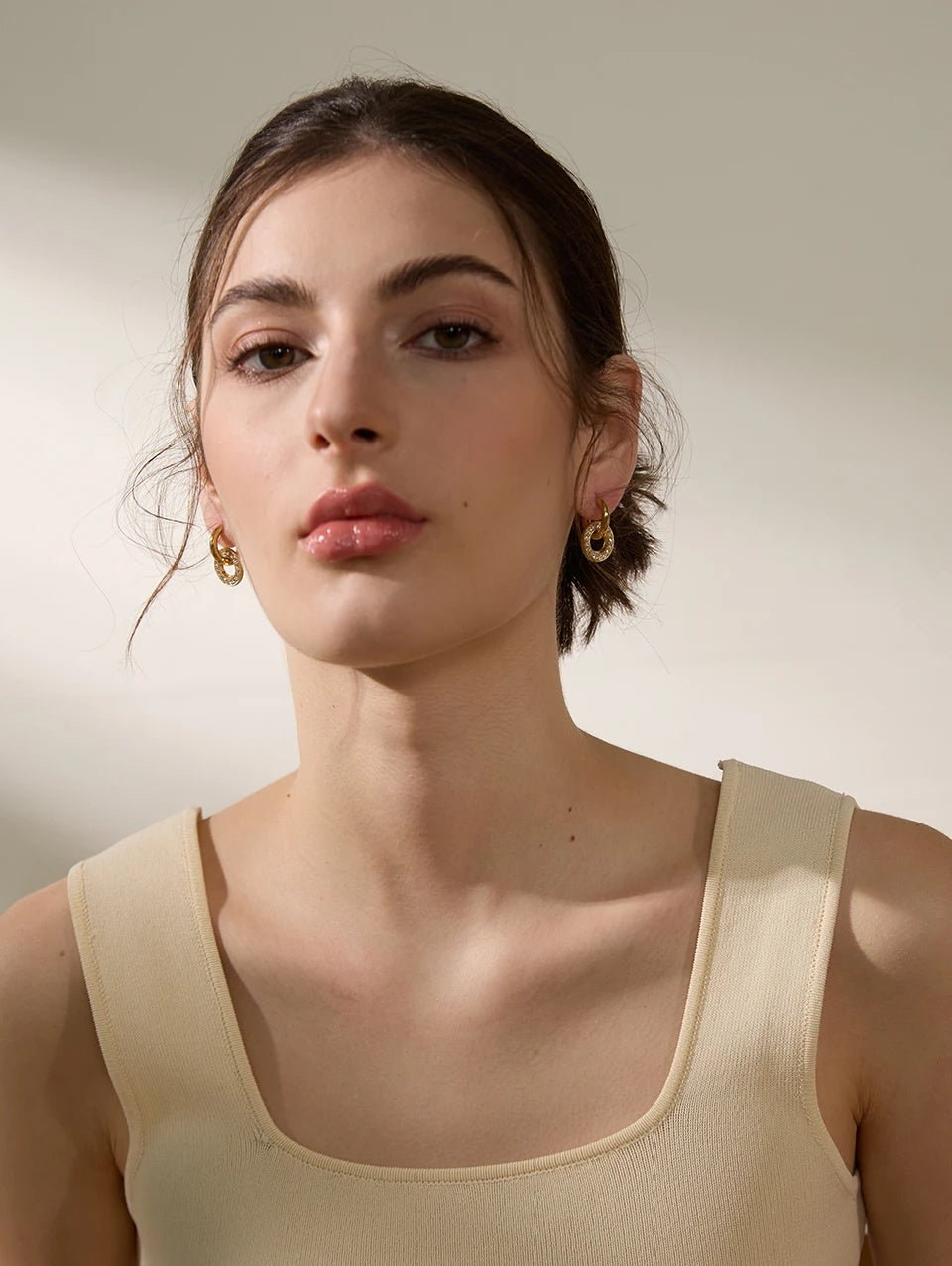 Round Drop Dangle Zircon Earrings - Ecru