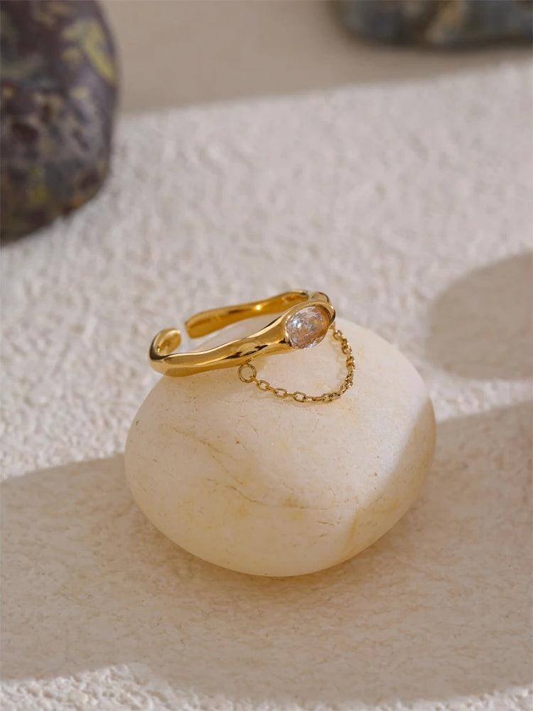 Shiny Zircon Chain Statement Ring - Ecru