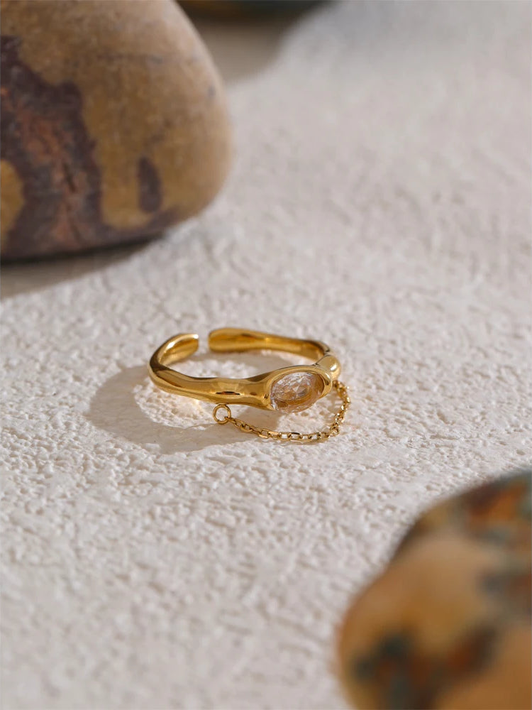 Shiny Zircon Chain Statement Ring - Ecru