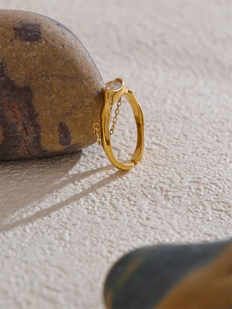 Shiny Zircon Chain Statement Ring - Ecru