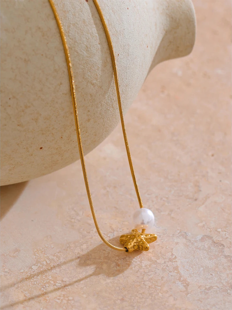 Star Pearl Classic Pendant Necklace - Ecru