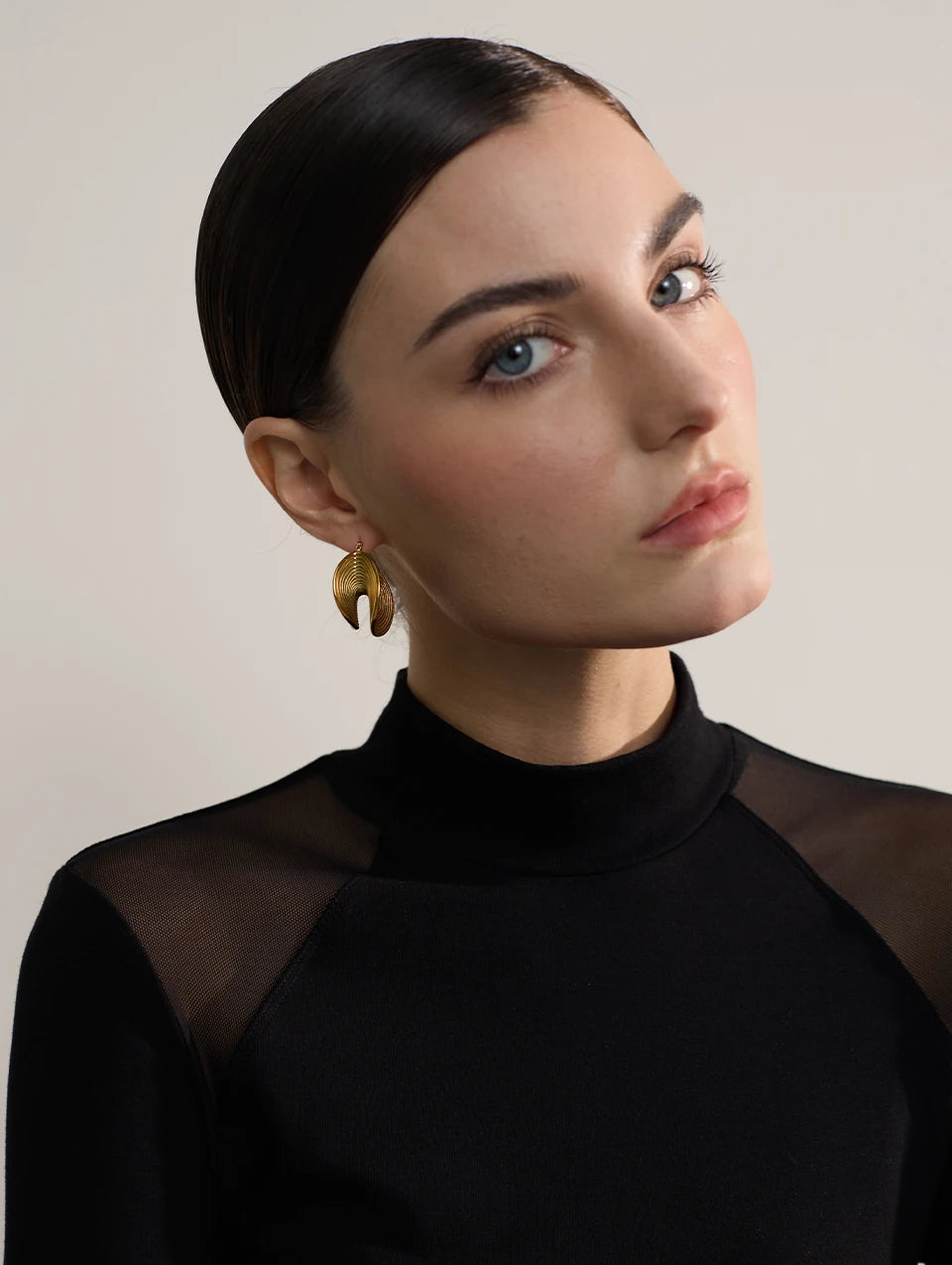 Timeless Textured Versatile Hoop Earrings - Ecru