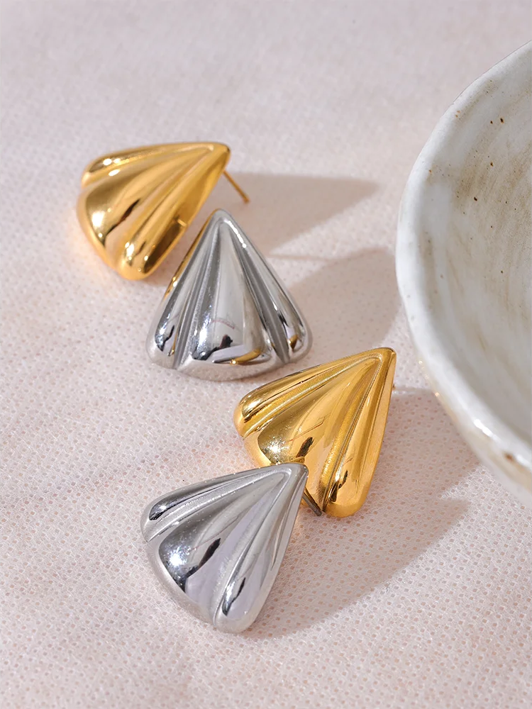 Triangle Versatile Daily Stud Earrings - Ecru