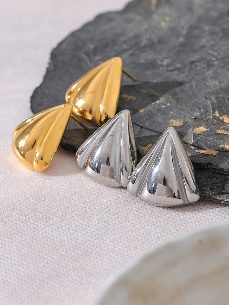 Triangle Versatile Daily Stud Earrings - Ecru