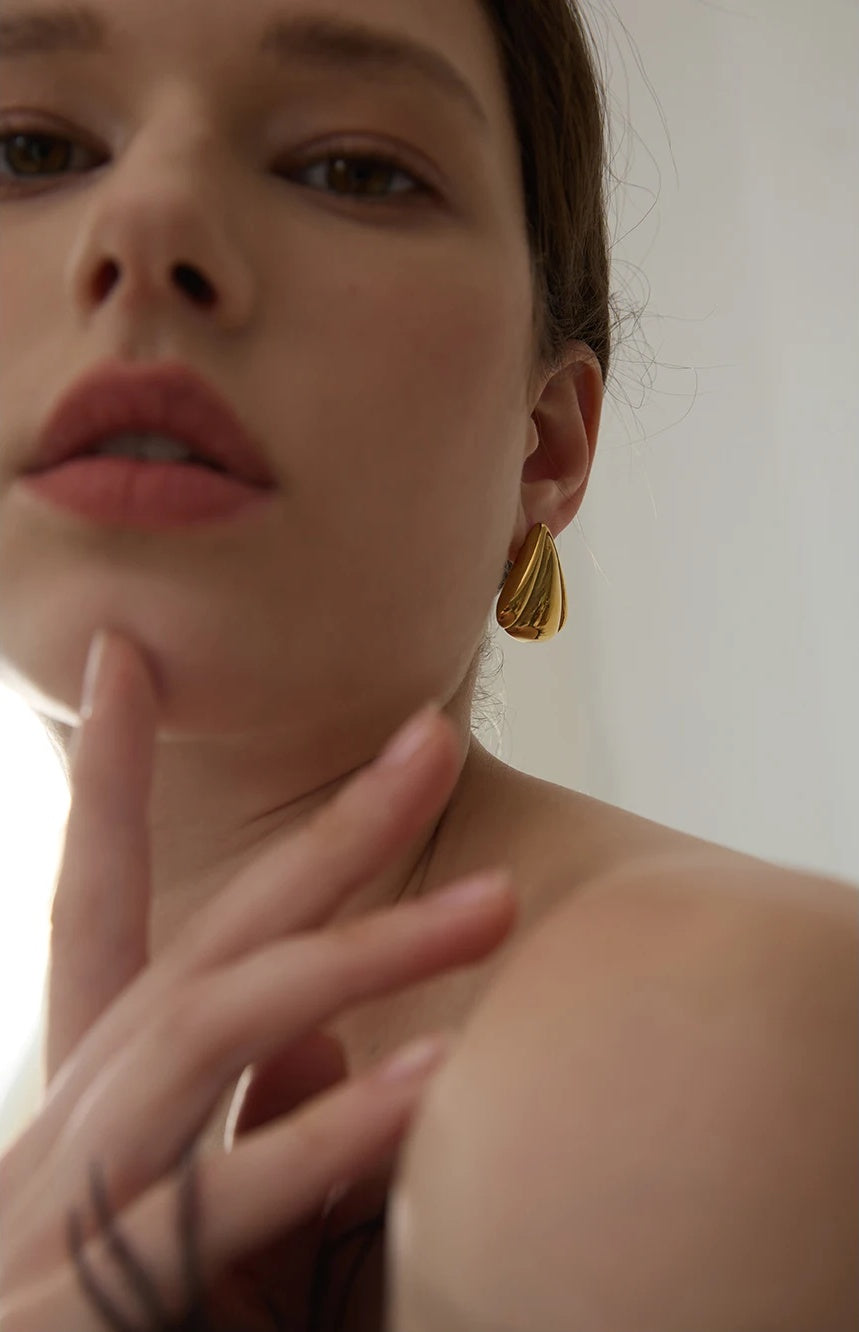 Triangle Versatile Daily Stud Earrings - Ecru