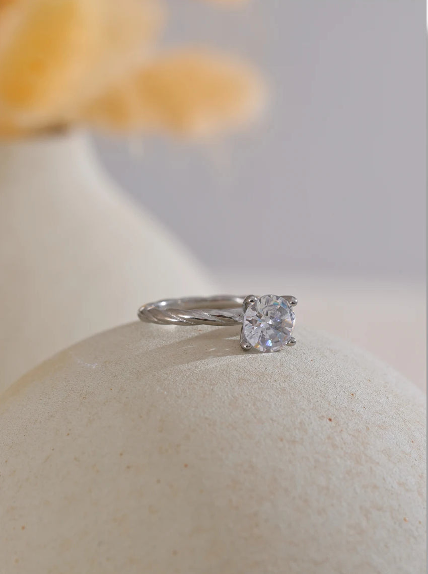 Zircon Modern Minimalist Solitaire Ring - Ecru