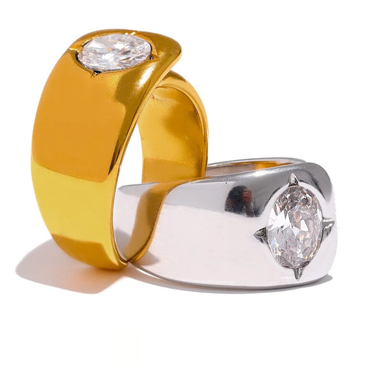 Cast Geometric Wide Chunky Ring - Ecru
