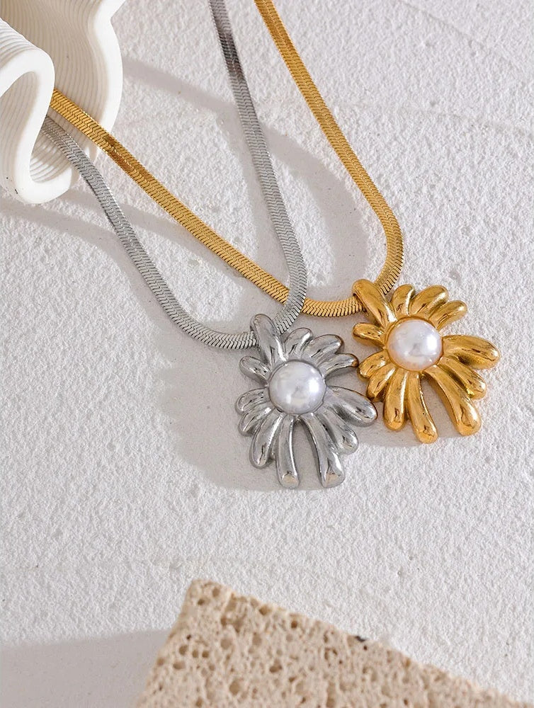 Cast PVD Plated Snake Necklace - Ecru