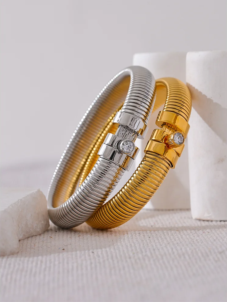Elastic Thick Statement Fashion Bracelet - Ecru