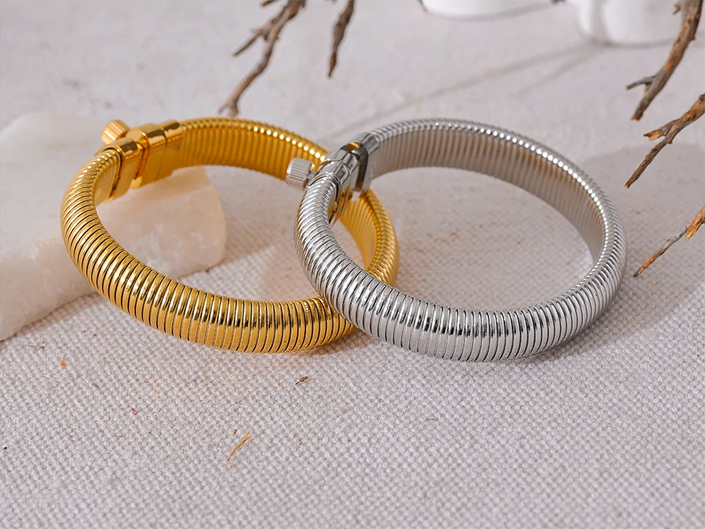 Elastic Thick Statement Fashion Bracelet - Ecru