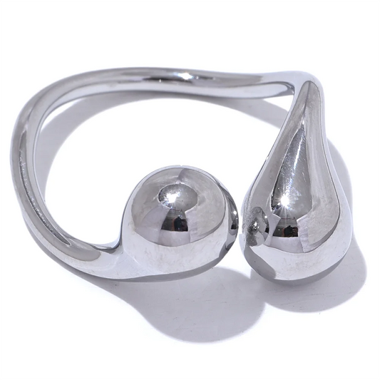 Elegant Geometric Chunky Statement Ring - Ecru