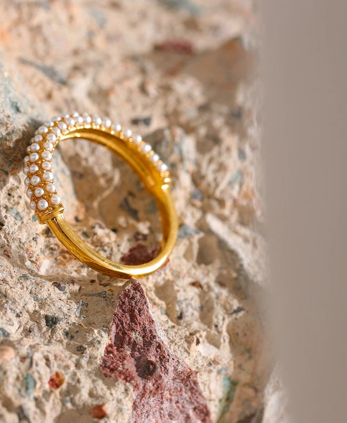 Elegant Imitation Pearls Chic Ring - Ecru