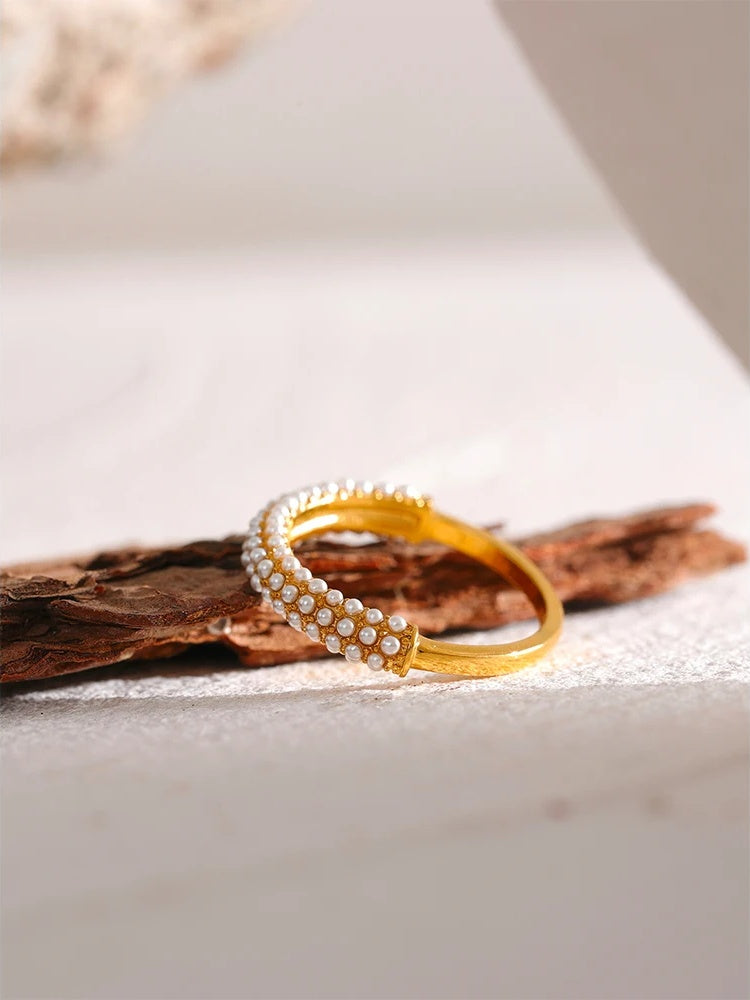 Elegant Imitation Pearls Chic Ring - Ecru