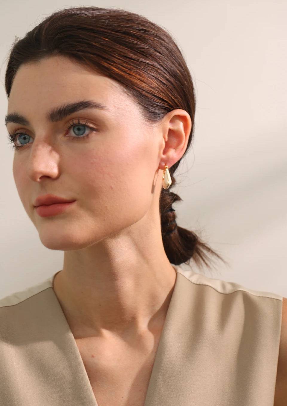 Elegant Versatile Charm Hoop Earrings - Ecru