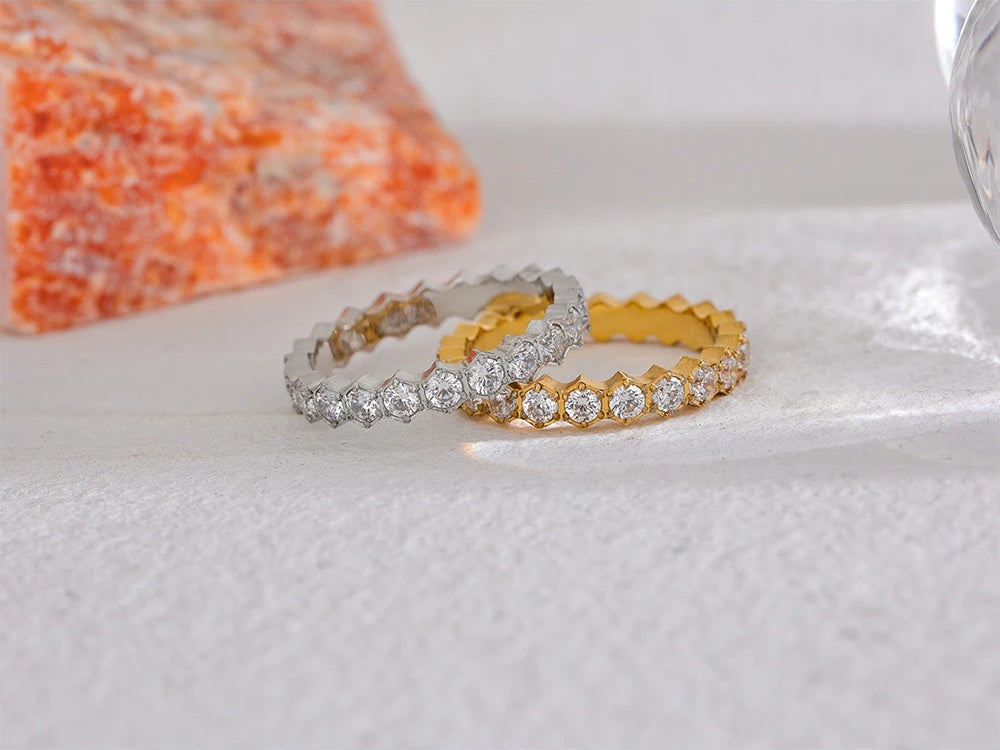 Exquisite White Classic Thin Ring - Ecru