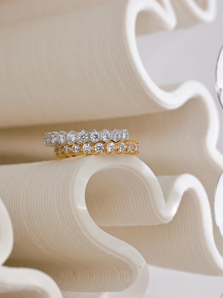 Exquisite White Classic Thin Ring - Ecru