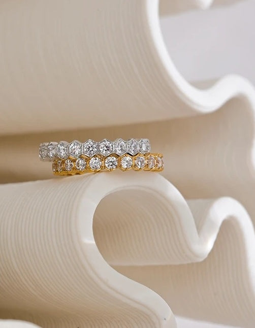 Exquisite White Classic Thin Ring - Ecru