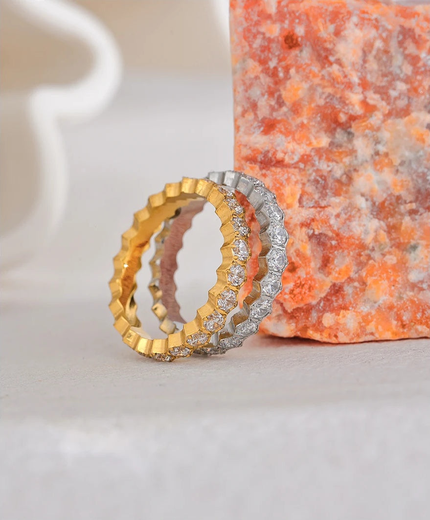 Exquisite White Classic Thin Ring - Ecru