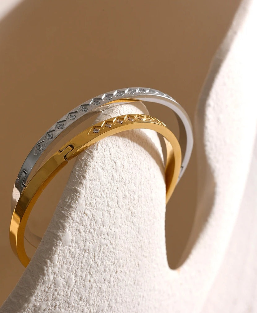 Fashion Cast Statement Bangle Bracelet - Ecru