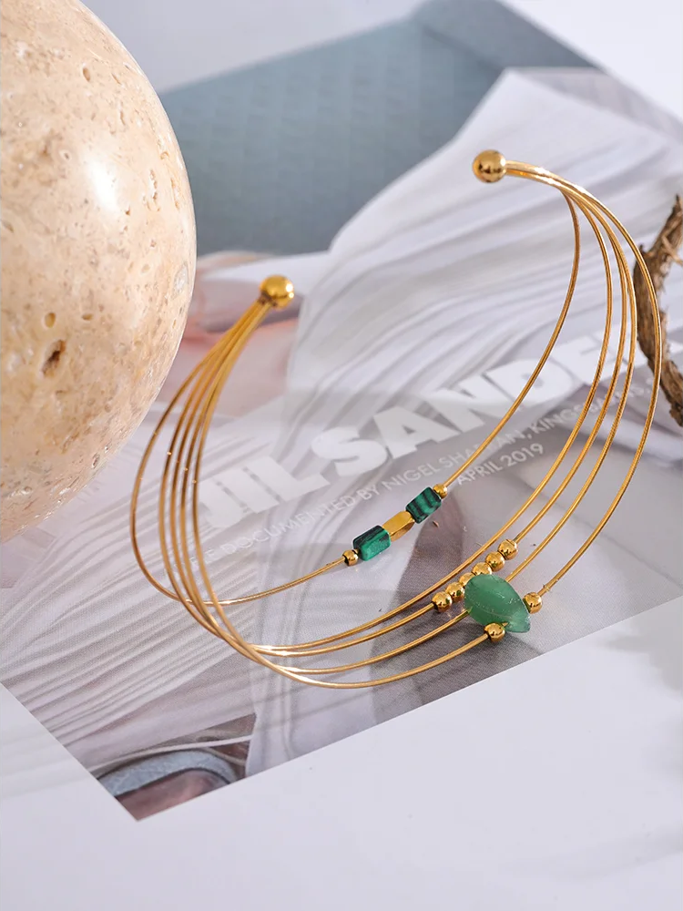 Green Agent Stone Circle Bracelet - Ecru