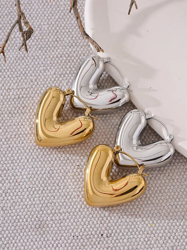 Heart Chunky Versatile Hoop Earrings - Ecru