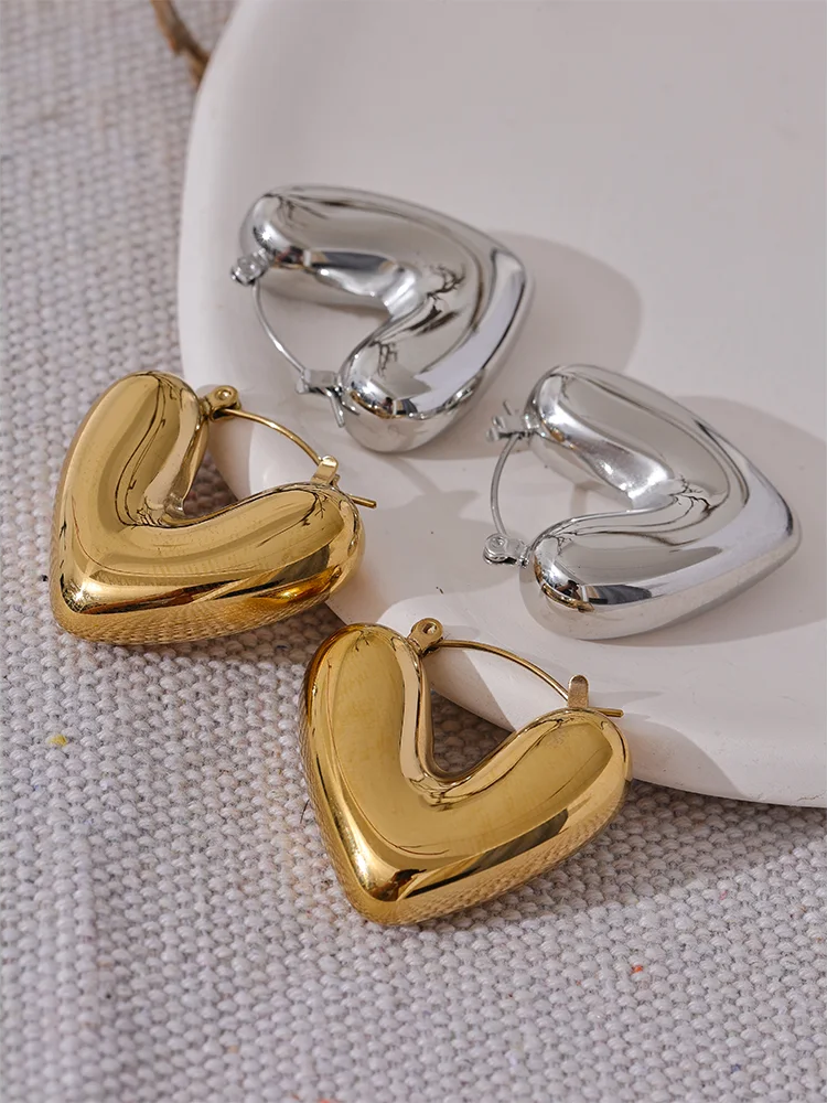 Heart Chunky Versatile Hoop Earrings - Ecru