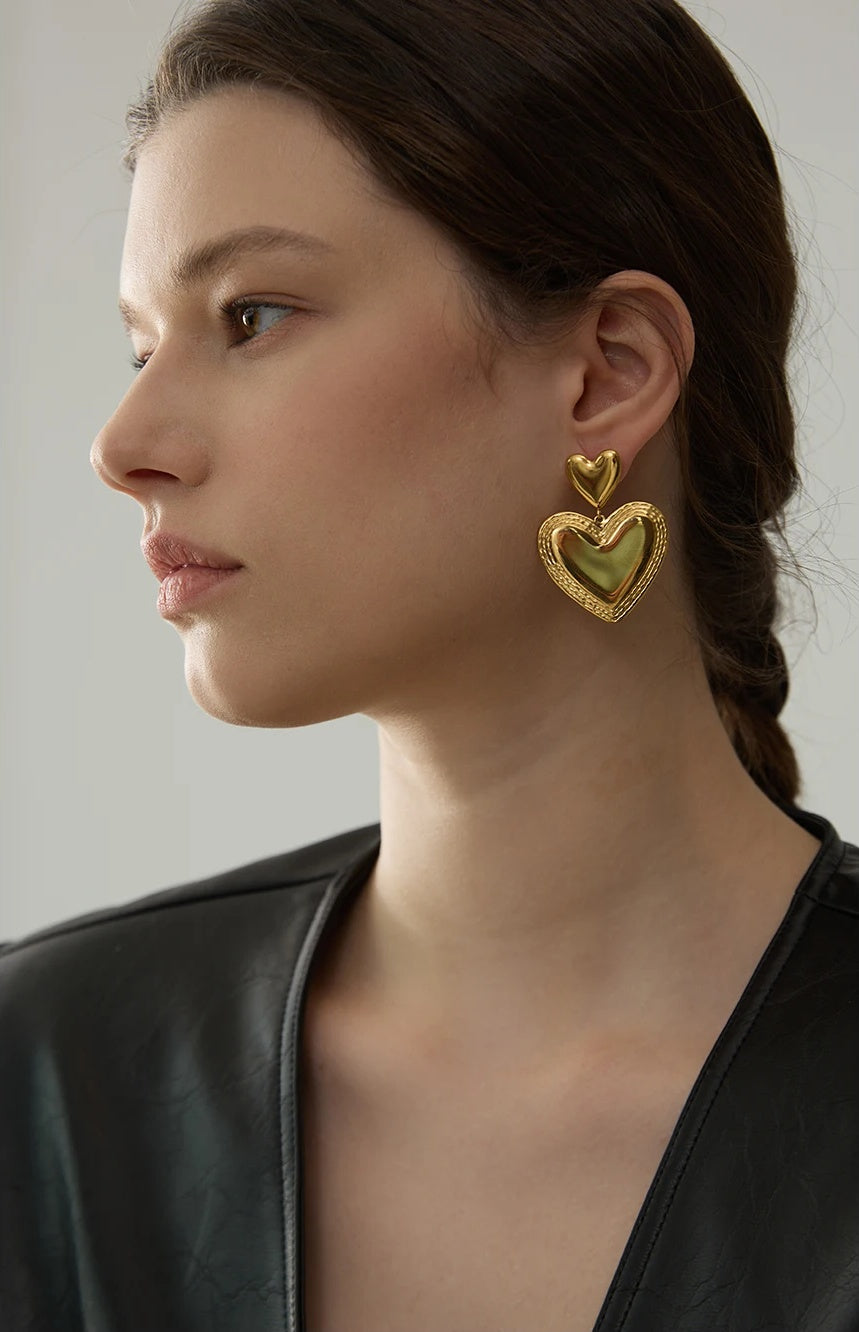 Heart Dangle Romantic Charm Earrings - Ecru