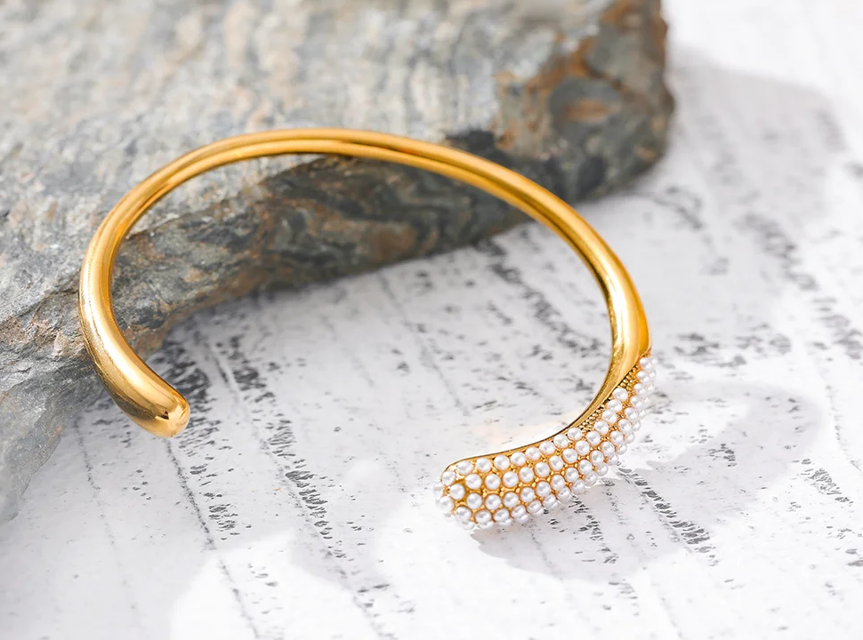 Imitation Pearls Geometric Cuff Bracelet - Ecru