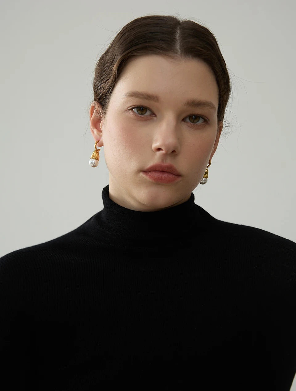 Imitation Pearls Geometric Golden Earrings - Ecru