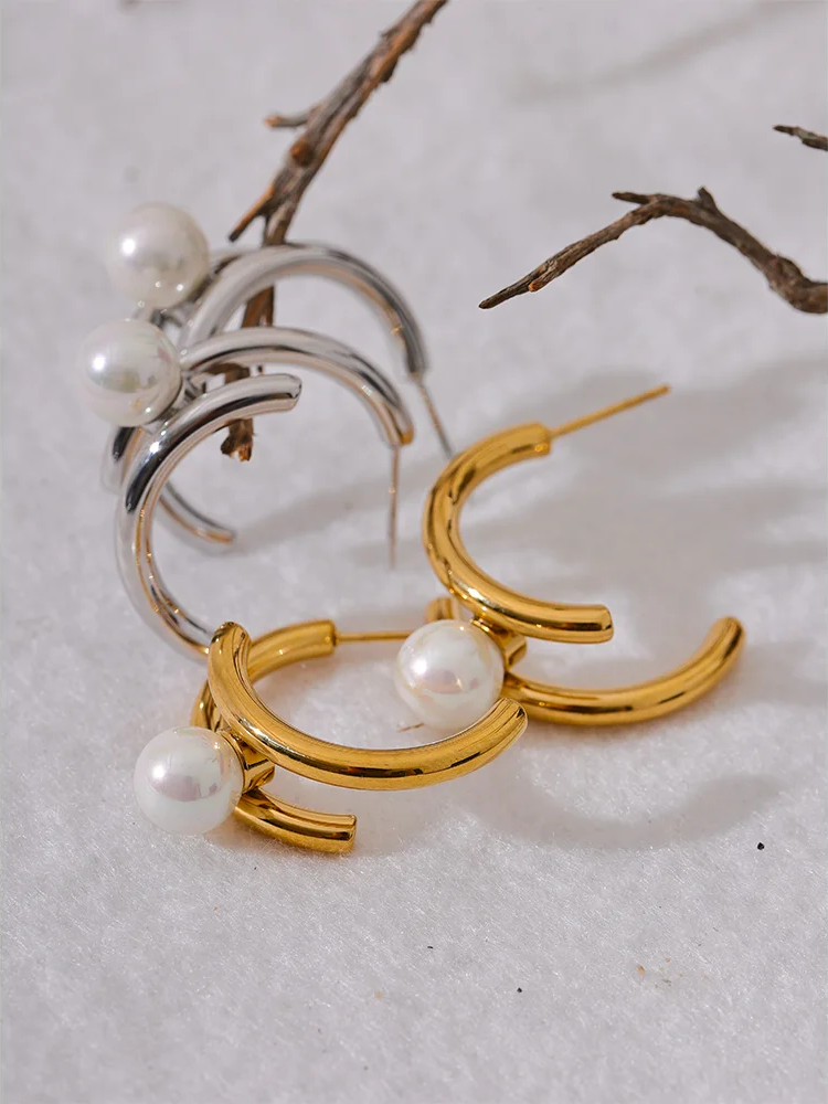 Imitation Pearls Geometric Huggie Earrings - Ecru