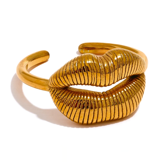 Lip Open Fashion Personalized Ring - Ecru