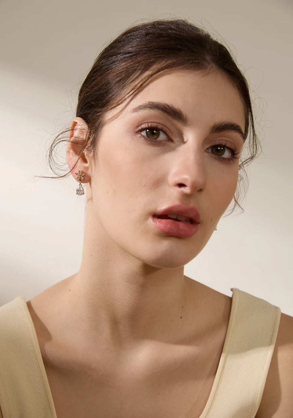 Luxury Colorful Flower Party Earrings - Ecru