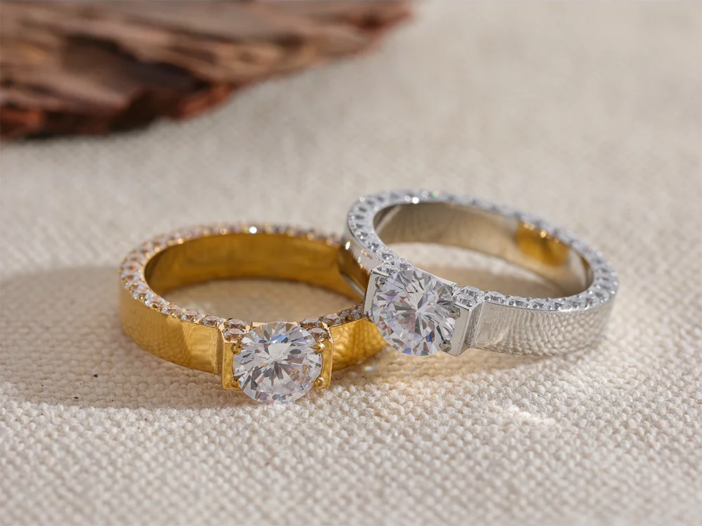 Luxury Cubic Zirconia Wedding Ring - Ecru