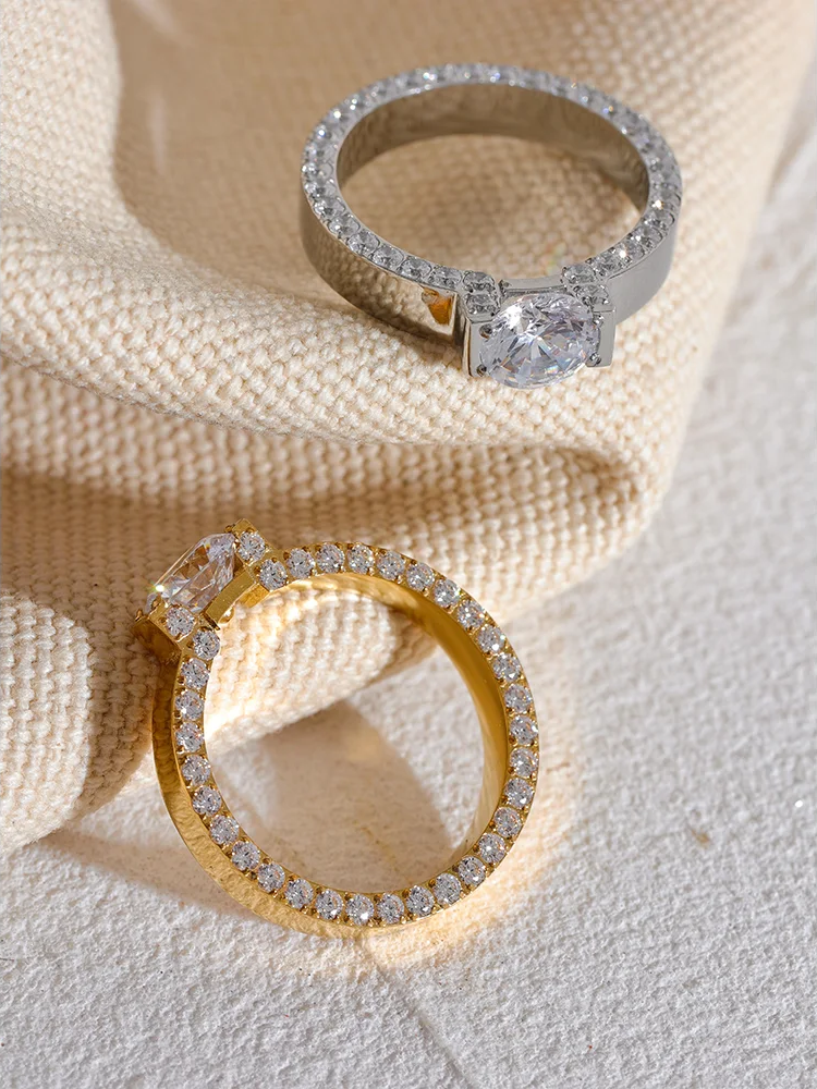 Luxury Cubic Zirconia Wedding Ring - Ecru