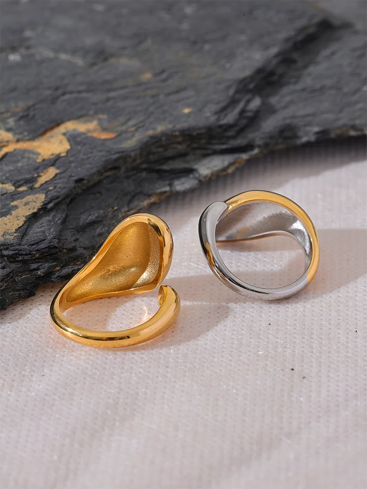Metal Minimalist Stylish Statement Ring - Ecru