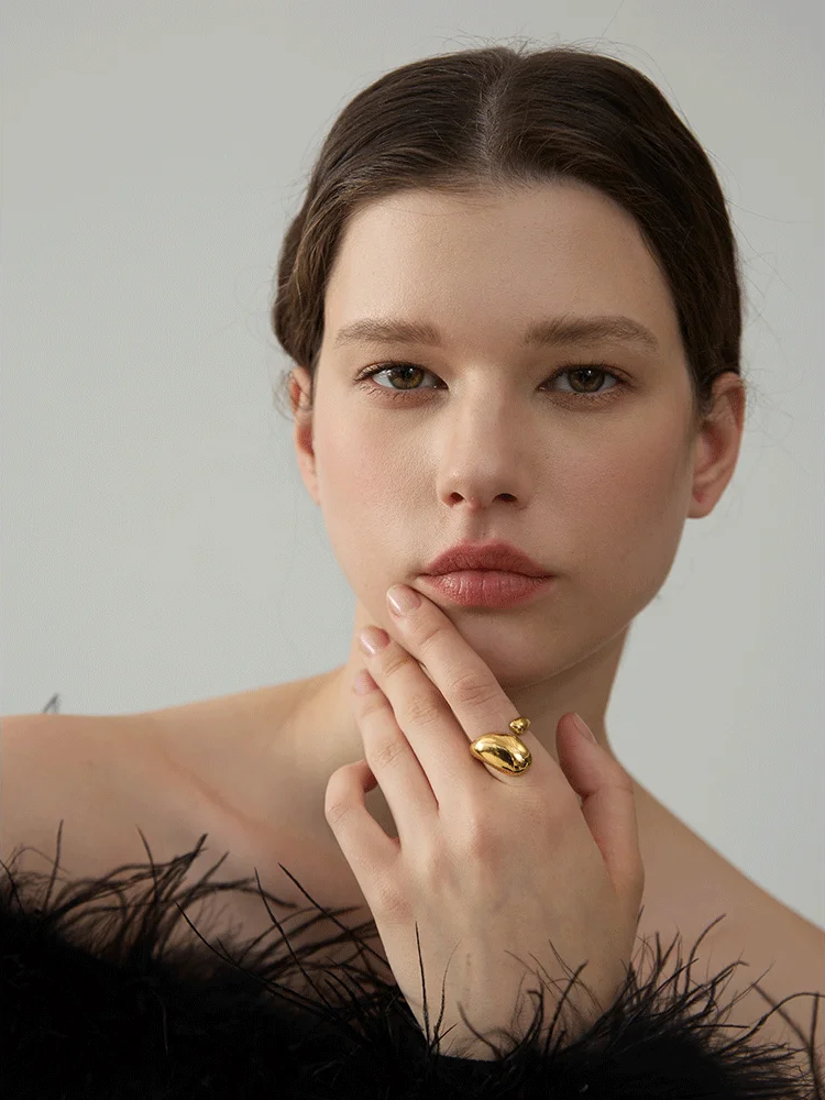 Metal Minimalist Stylish Statement Ring - Ecru
