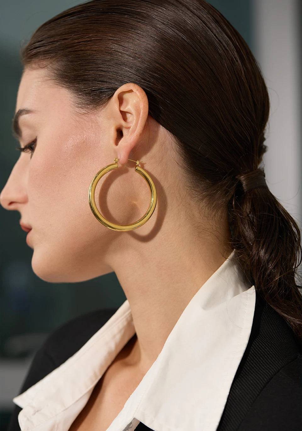 Minimalist Chunky Chic Hoop Earrings - Ecru