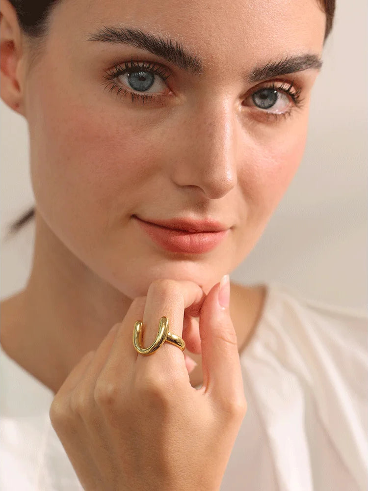 Minimalist Refined Textured Charm Ring - Ecru