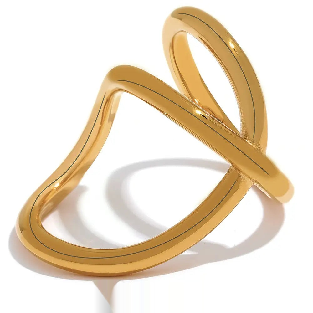 Minimalist Twisted Geometric Ring - Ecru