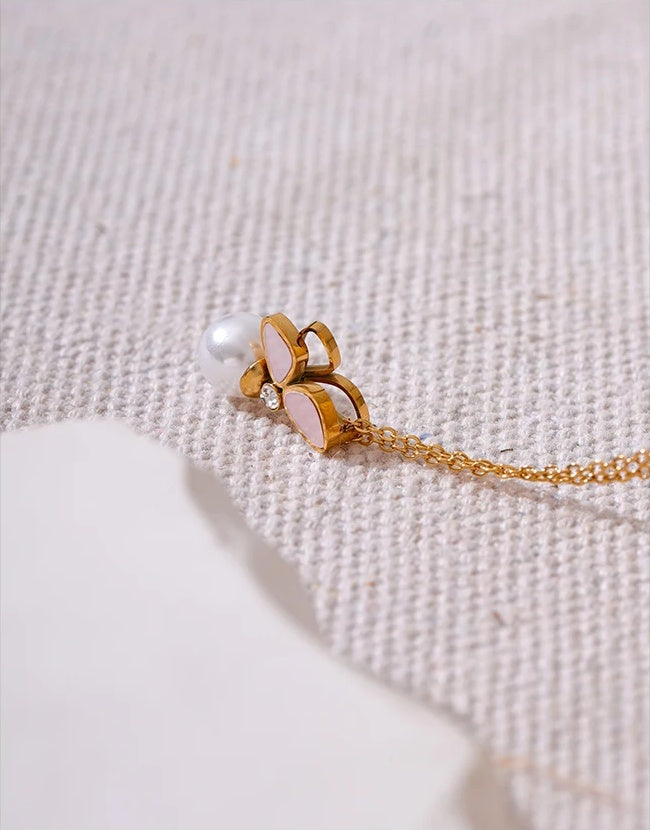 Natural Shell Butterfly Pearl Necklace - Ecru