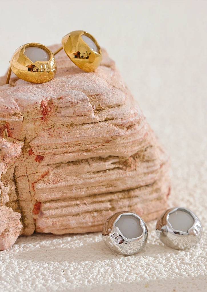 Natural Stone Premium Stud Earrings - Ecru