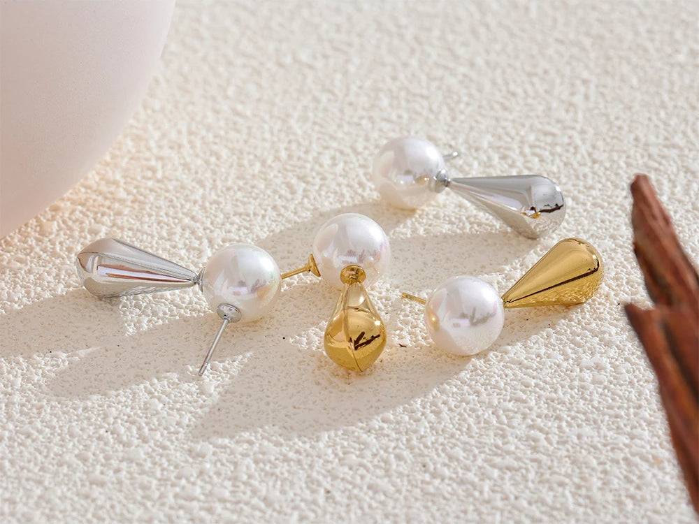 Pearl Shiny Classic Stud Earrings - Ecru