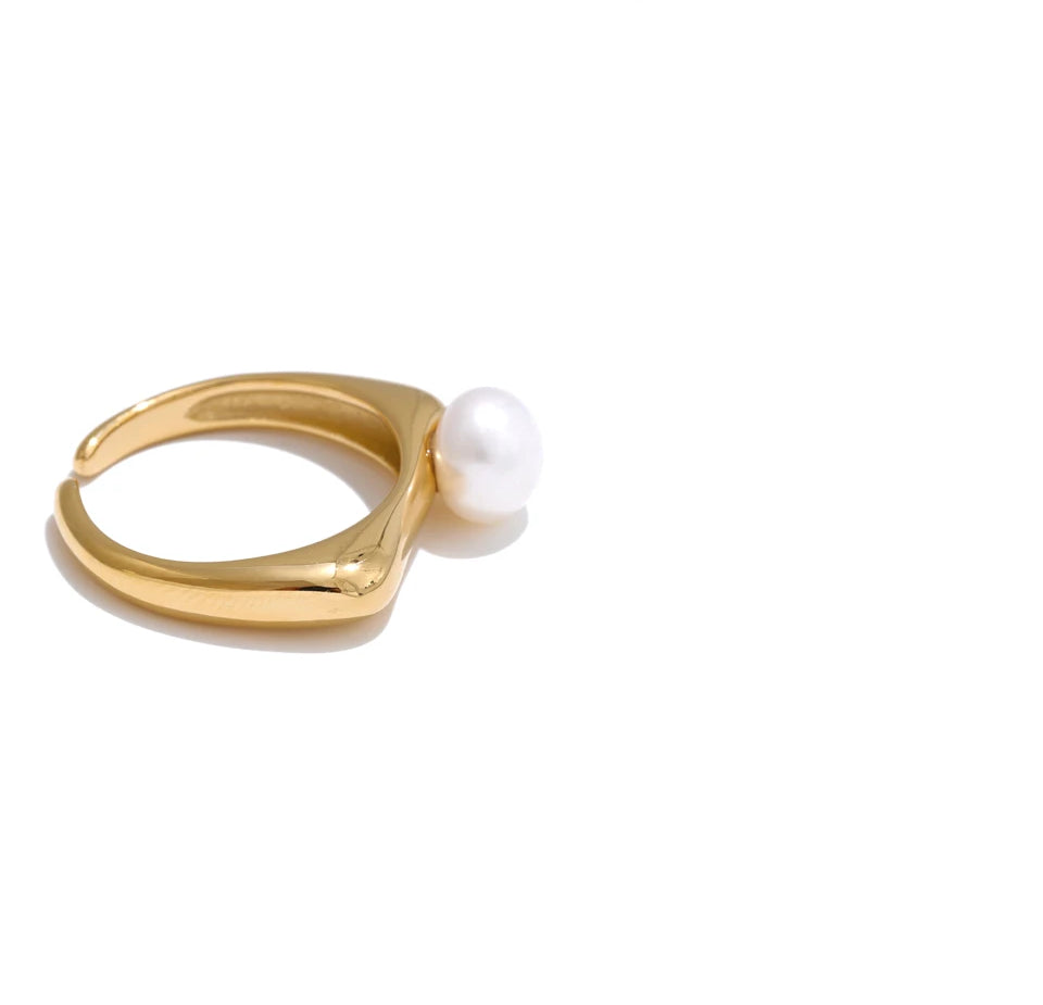 Pearl Shiny Modern Resizable Ring - Ecru