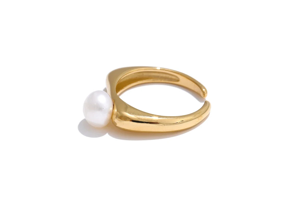 Pearl Shiny Modern Resizable Ring - Ecru
