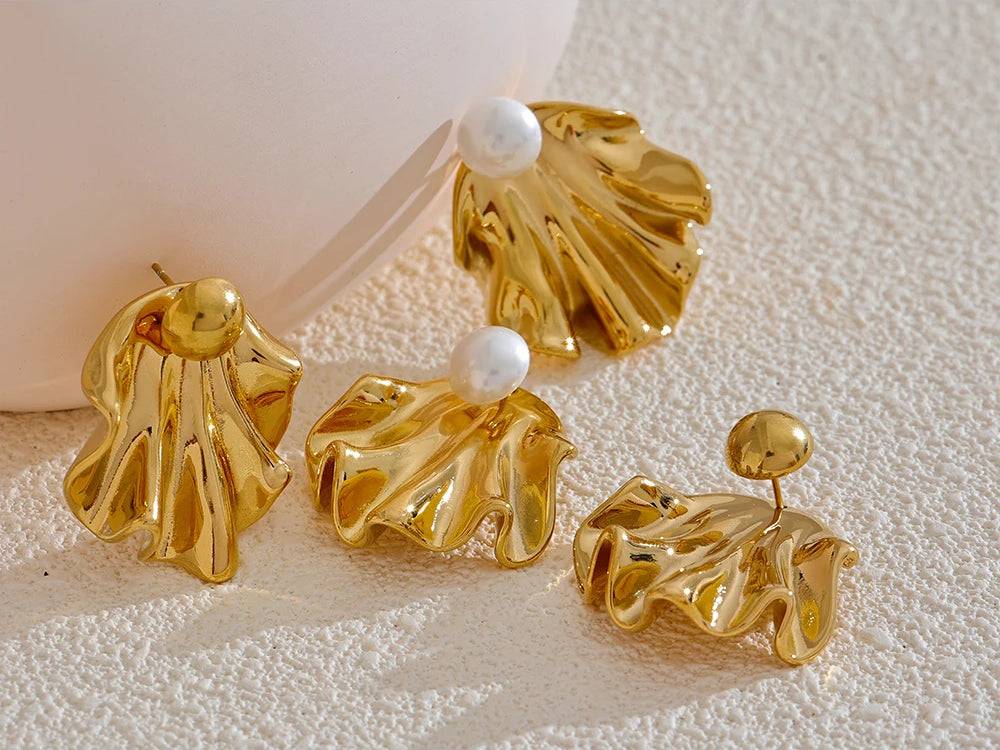 Refined Pearl Statement Stud Earrings - Ecru